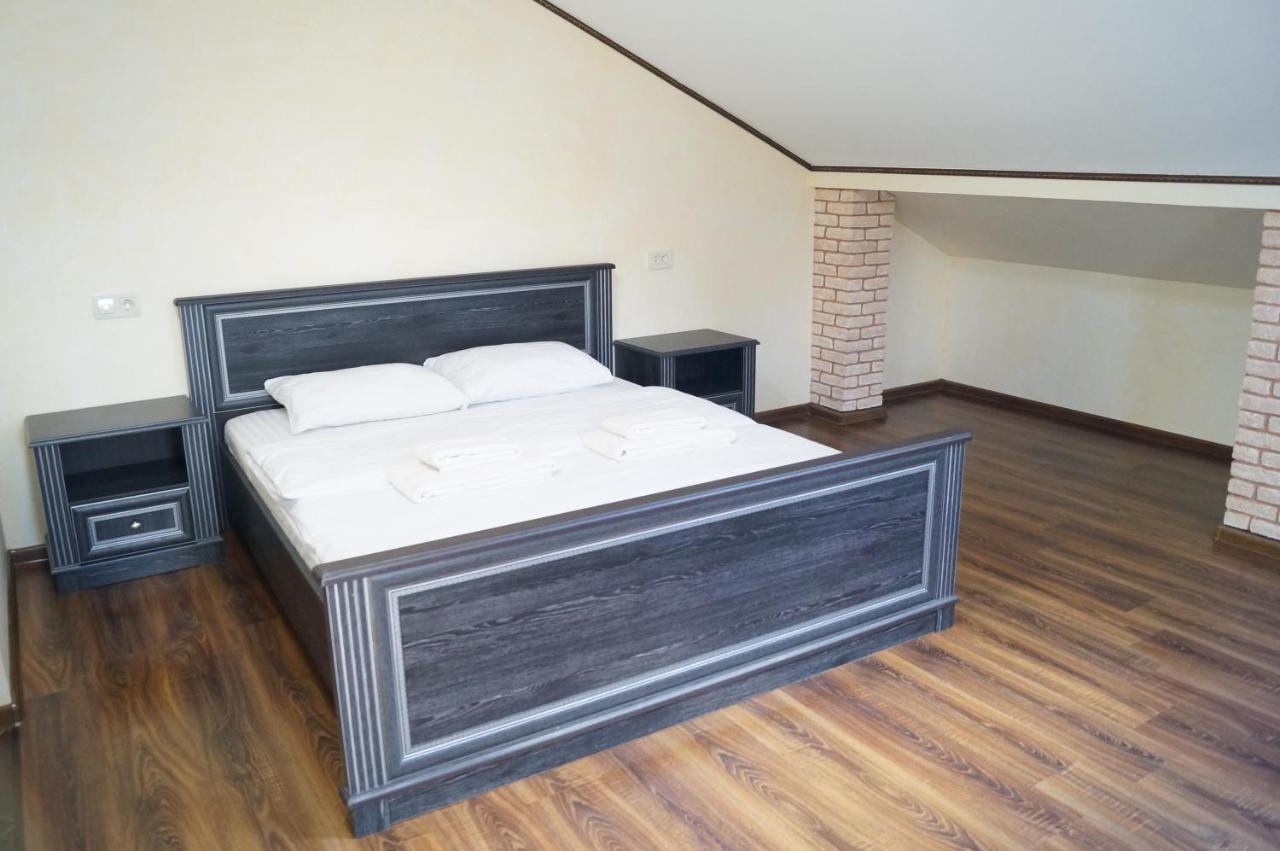 Motel Rosinka Ukrainka Exteriér fotografie